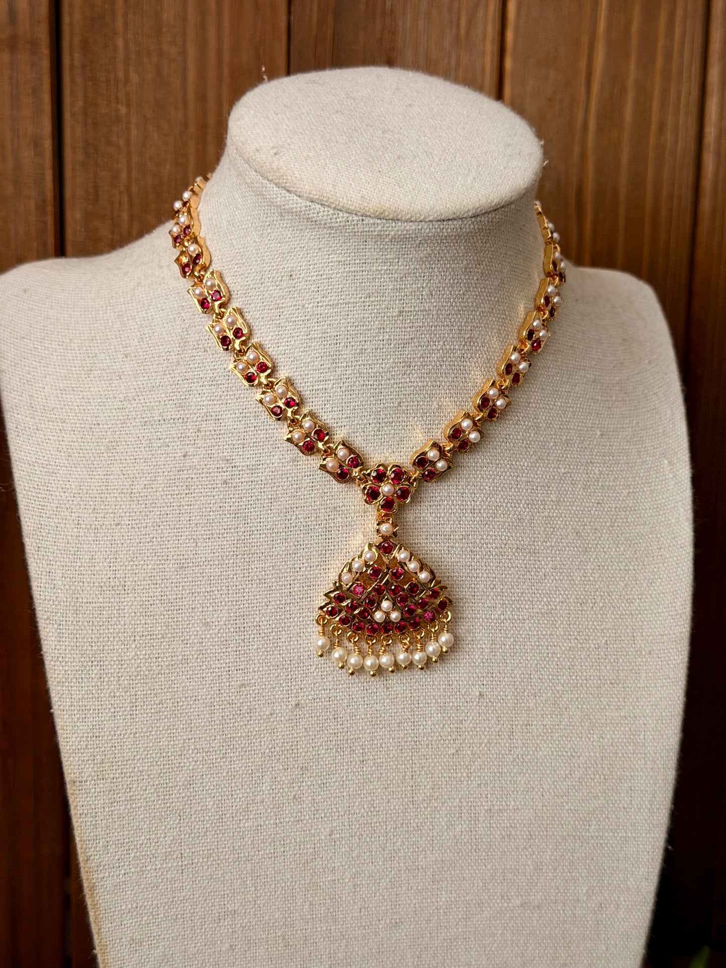 Magenta Impoun Necklace