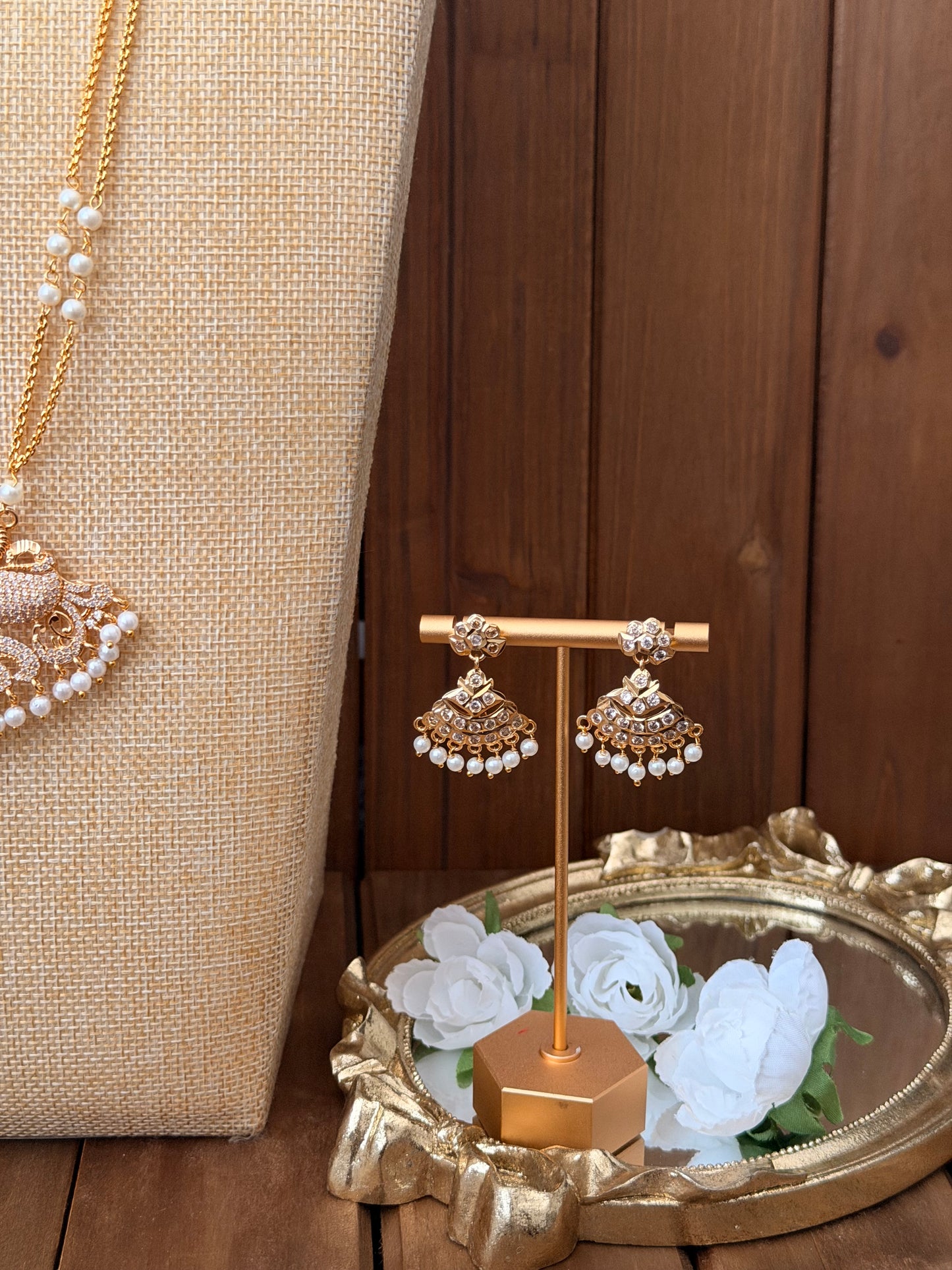 Impoun Pathakam Necklace Set