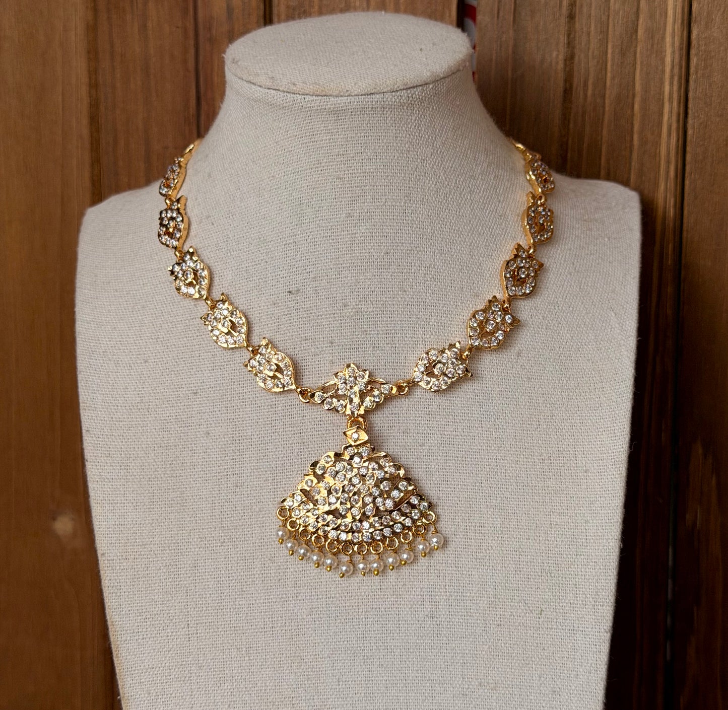 Impoun Mid Length Necklace