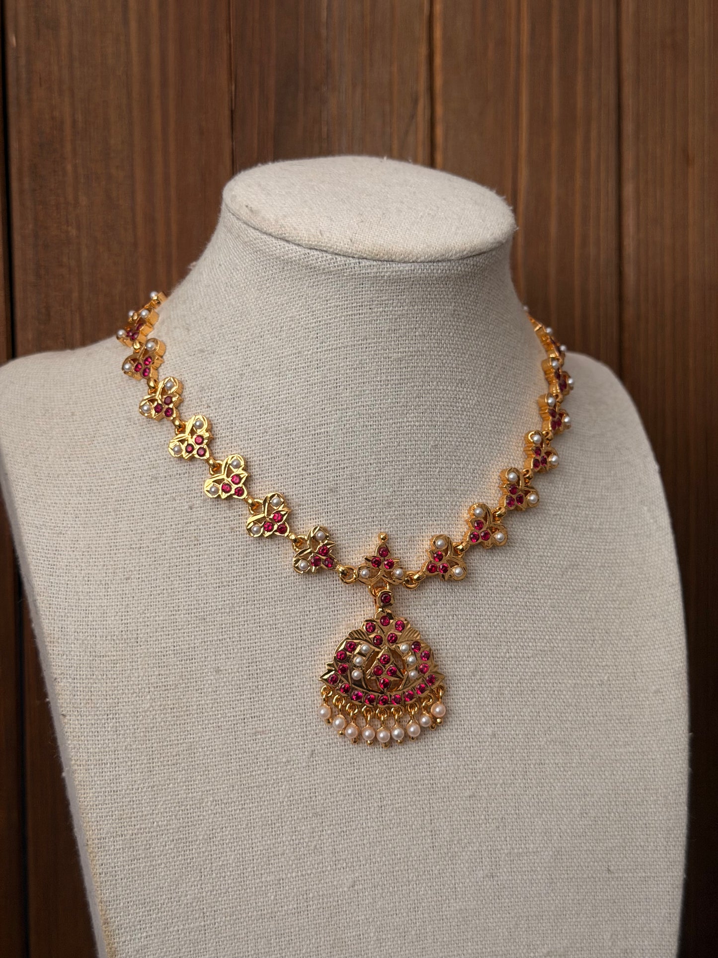 Magenta Impoun Necklace