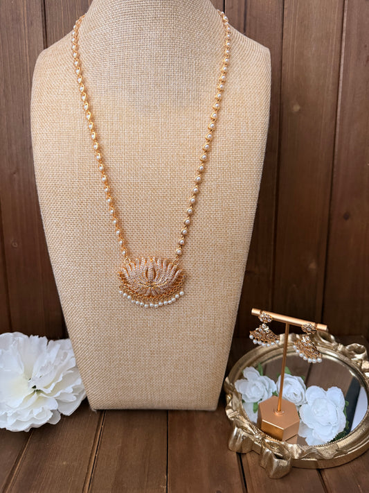 Impoun Pathakam Necklace Set