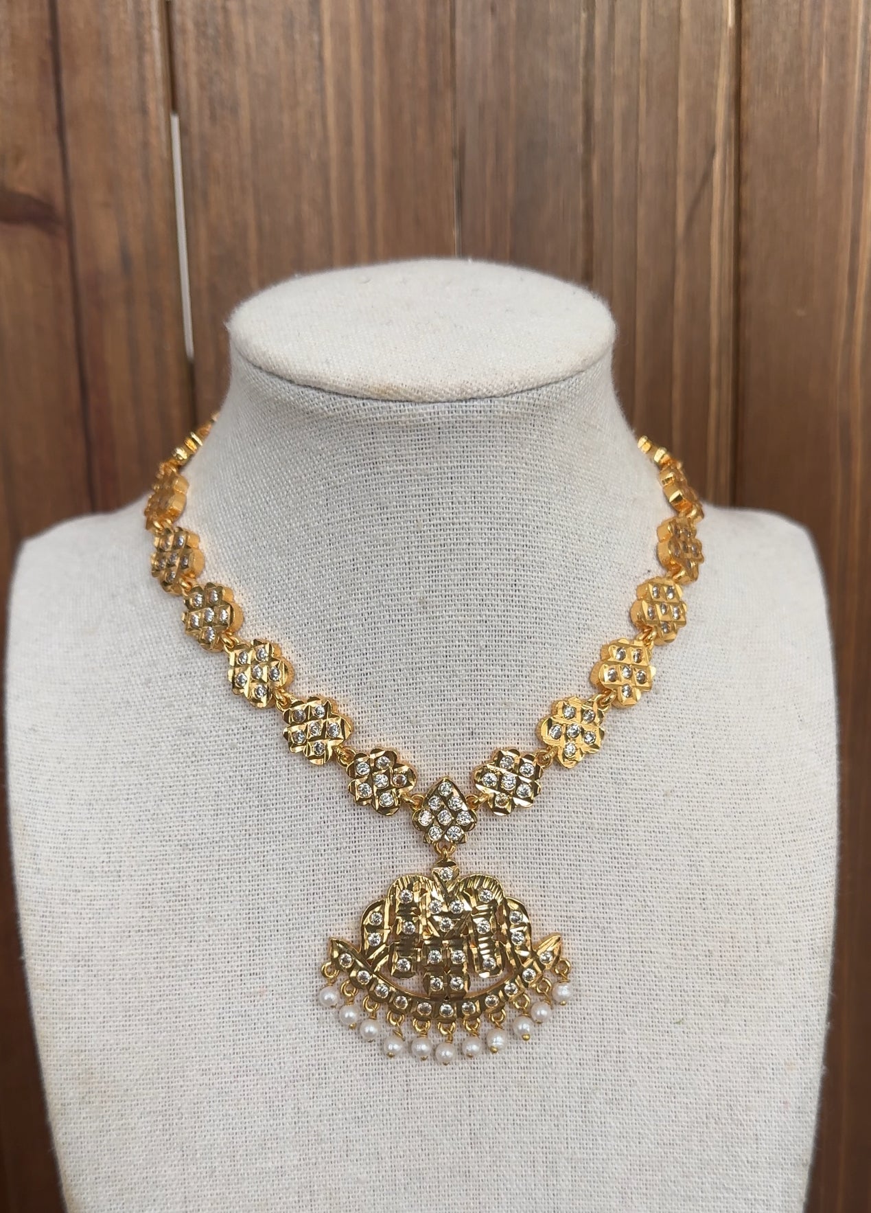 Impoun Necklace