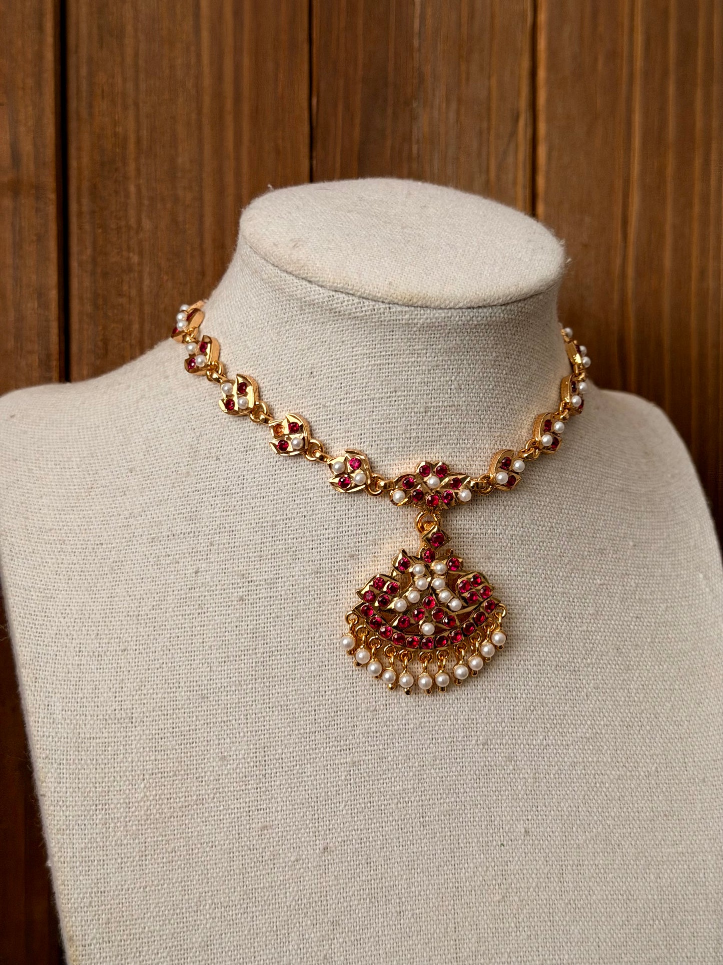 Magenta Impoun Necklace