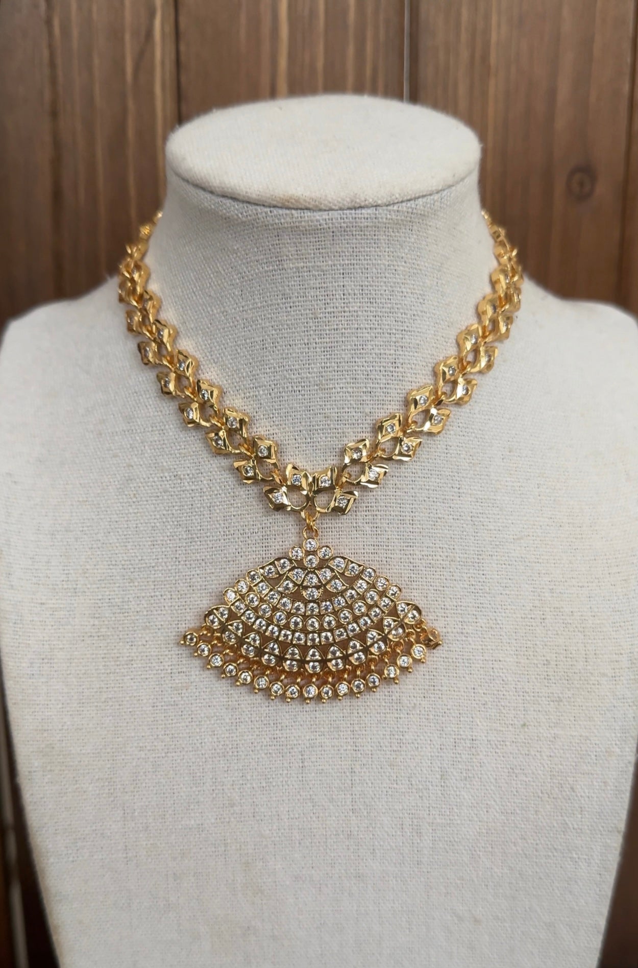 Impoun Necklace