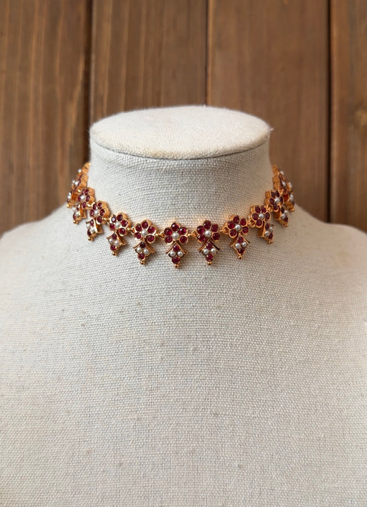 Impoun Flower Choker