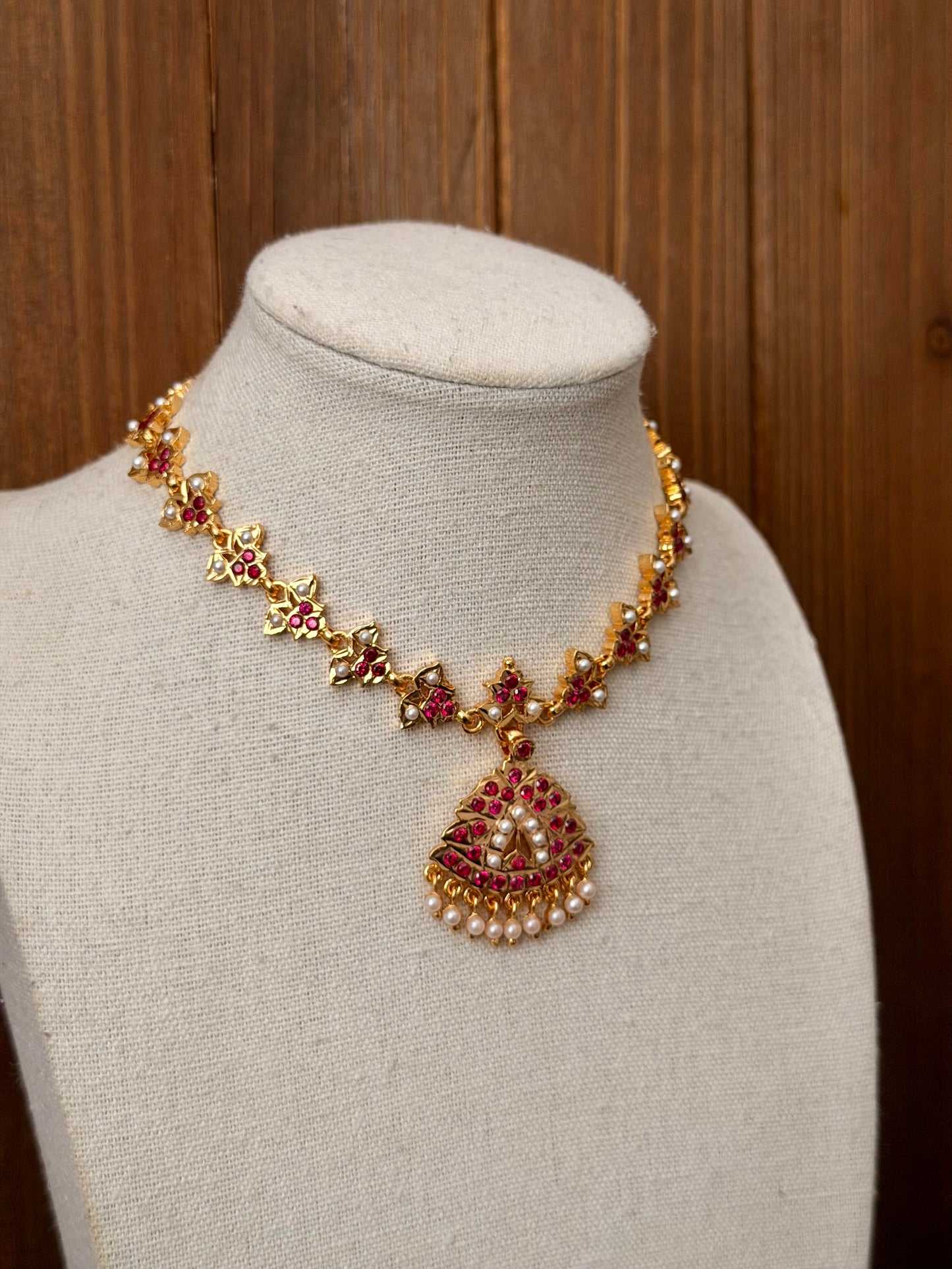 Magenta Impoun Necklace