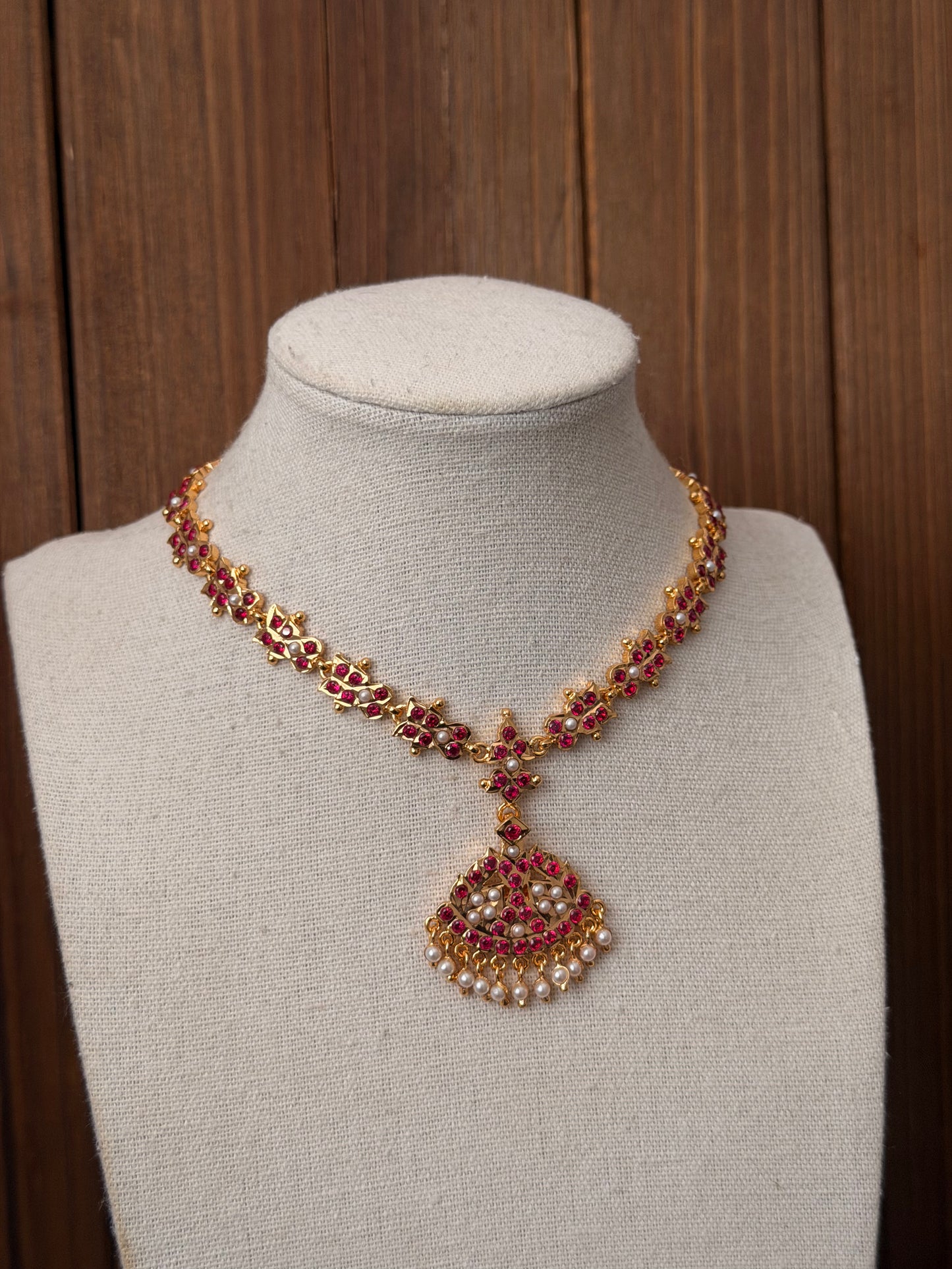 Magenta Impoun Necklace