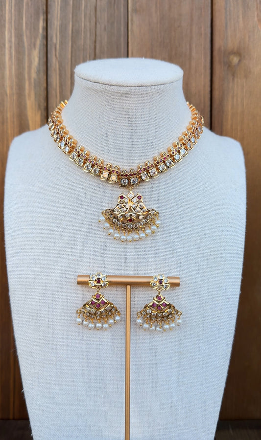 Magenta Impoun Necklace Set