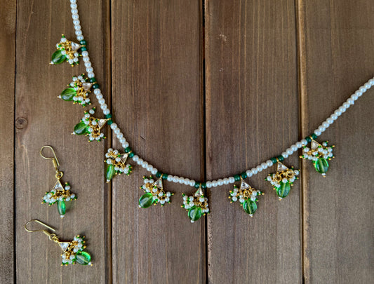 Dainty Kundan Necklace