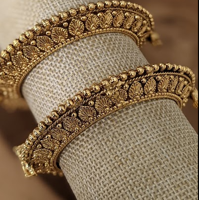 Antique Gold Screw Bangles II
