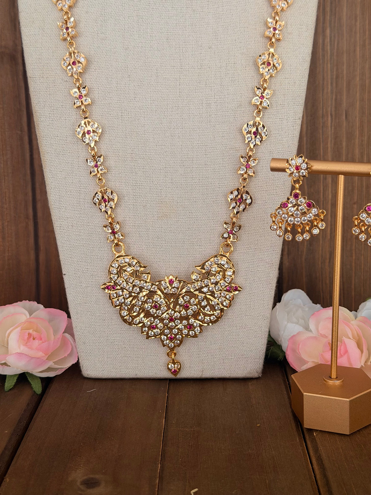 Impoun Magenta Stone Set