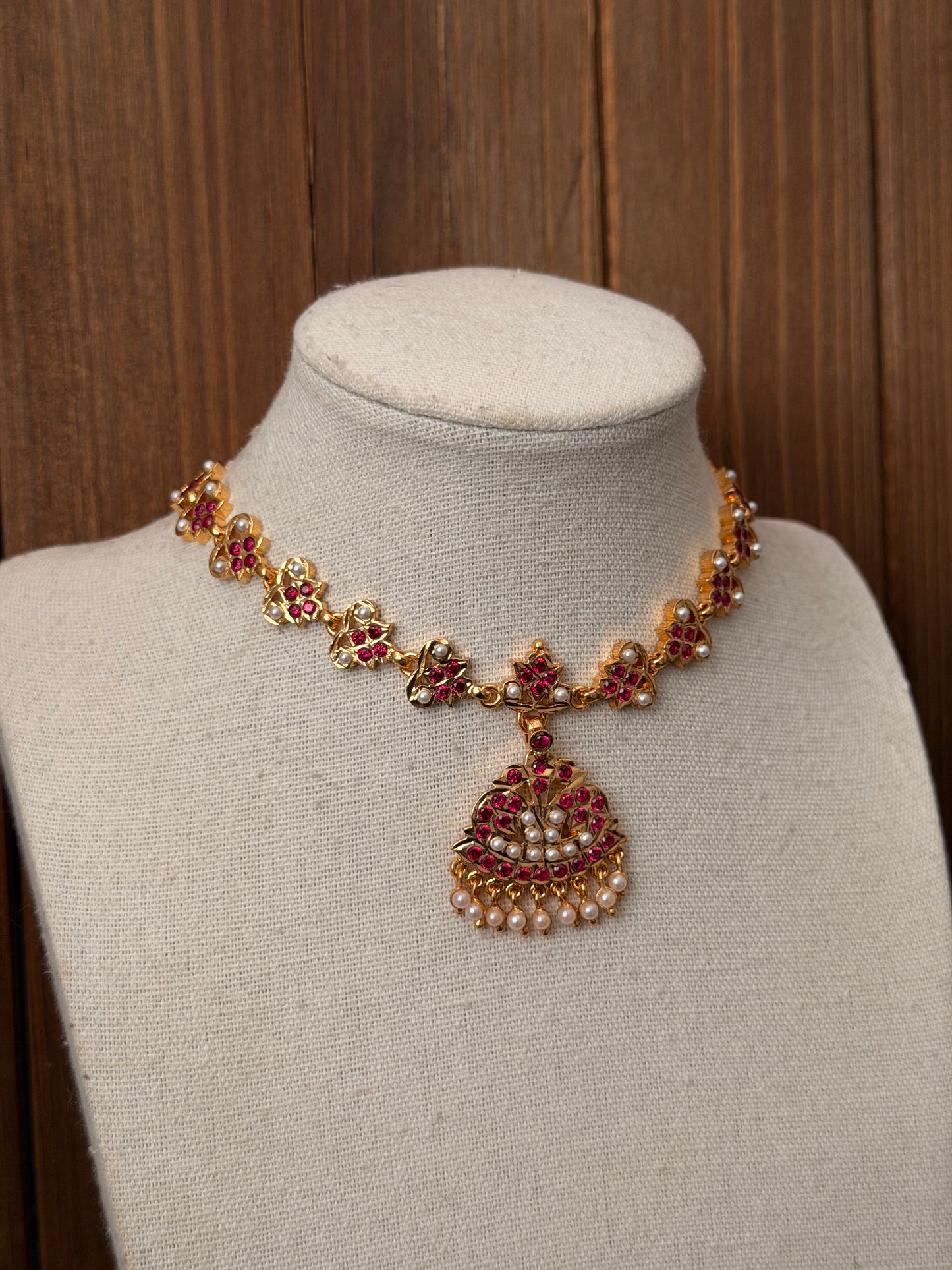 Magenta Impoun Necklace