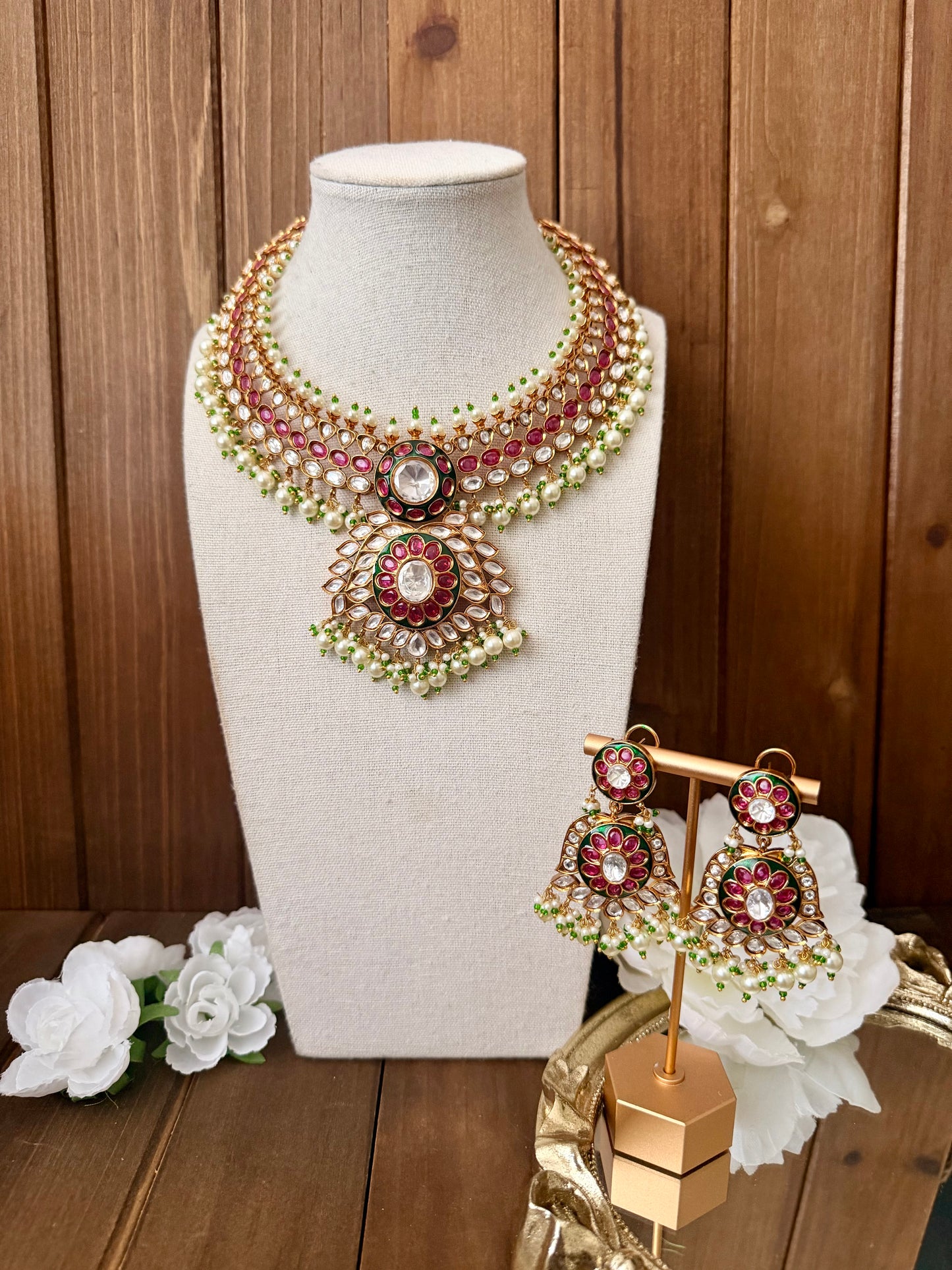 Kundan Statement Set