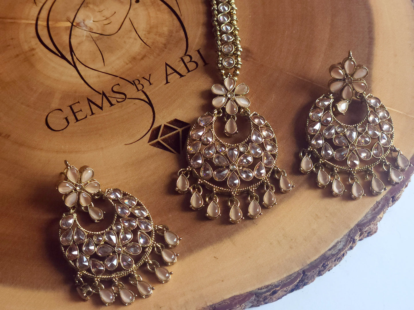 Tikka Set with Monalisa Stones