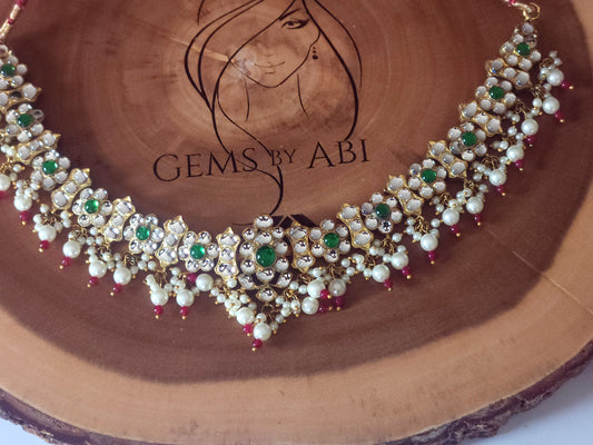 Araku glass stone necklace