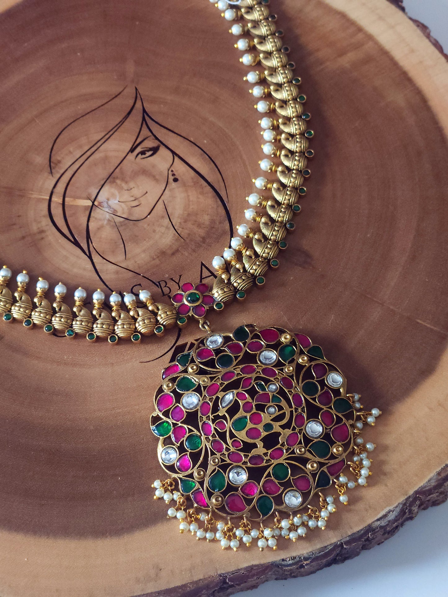 Jadau statement mid necklace