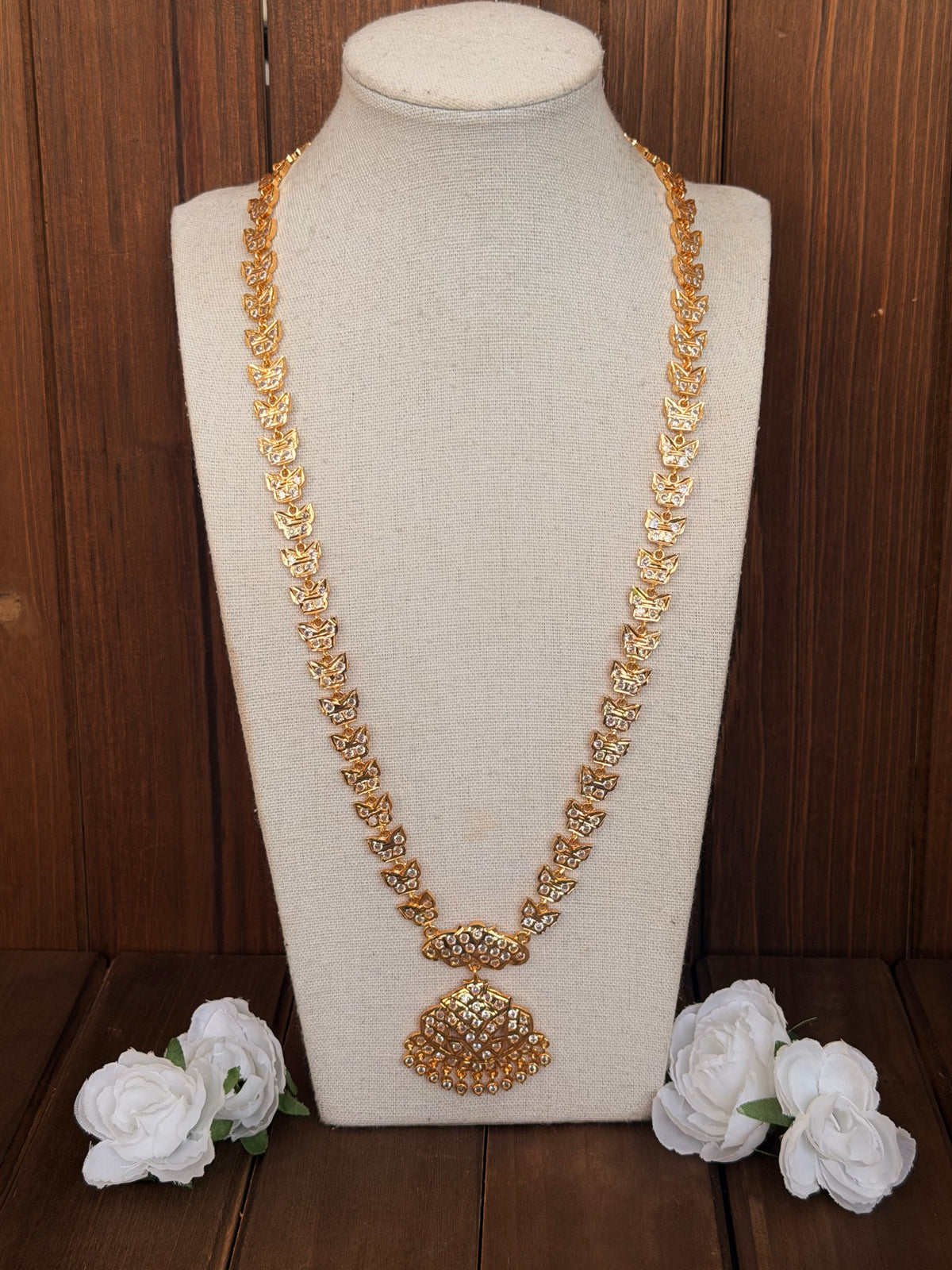 Impoun Long Necklace