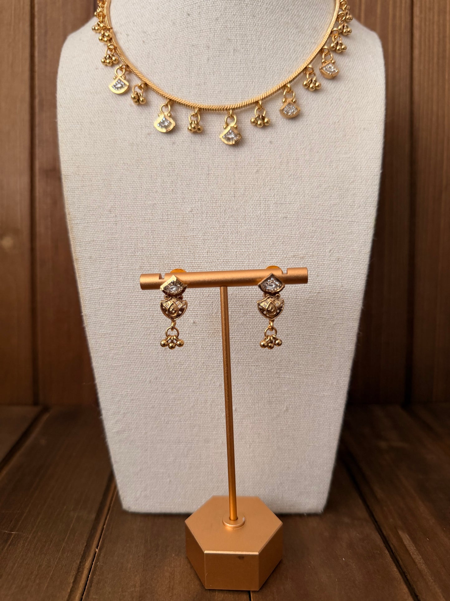 Dainty Mid Length Necklace Set