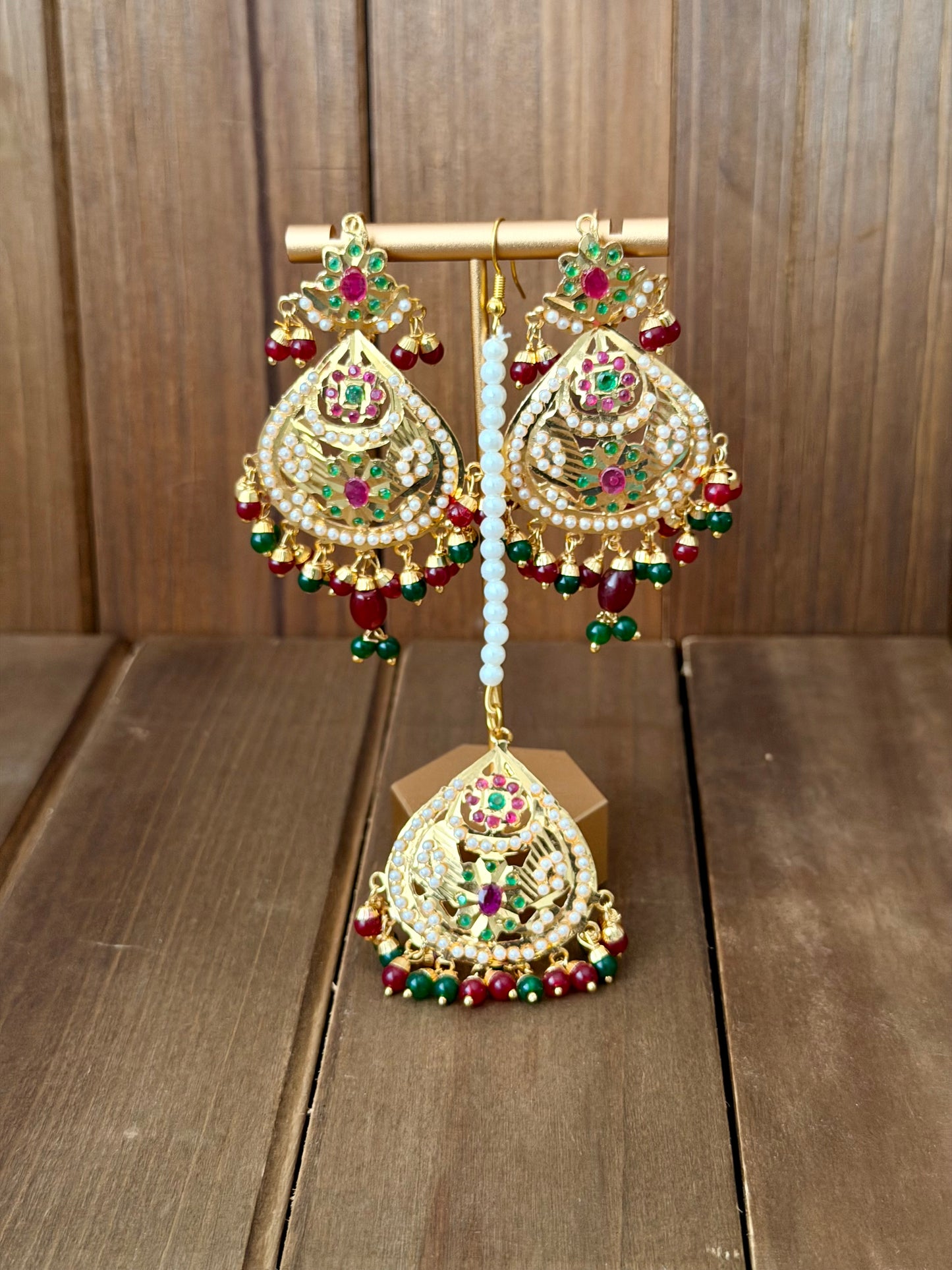 Jadau Tikka Set