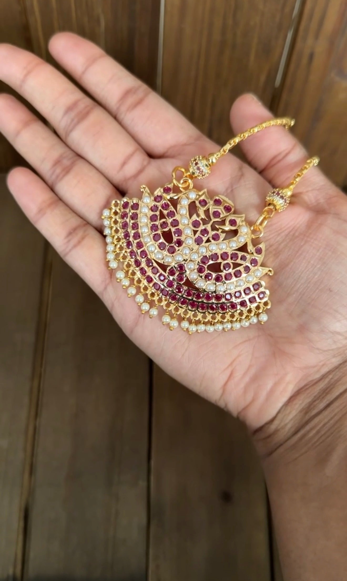 Impoun Long Chain Swan Pathakam