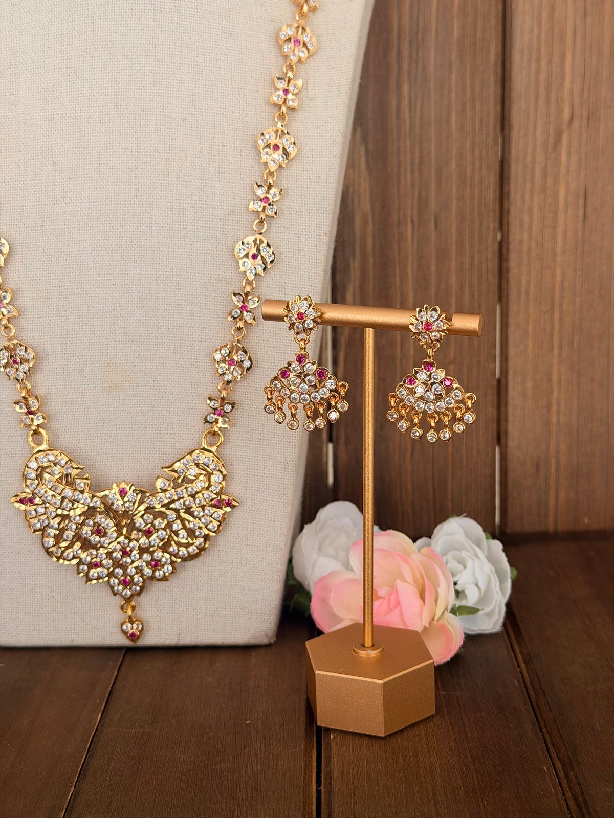 Impoun Magenta Stone Set