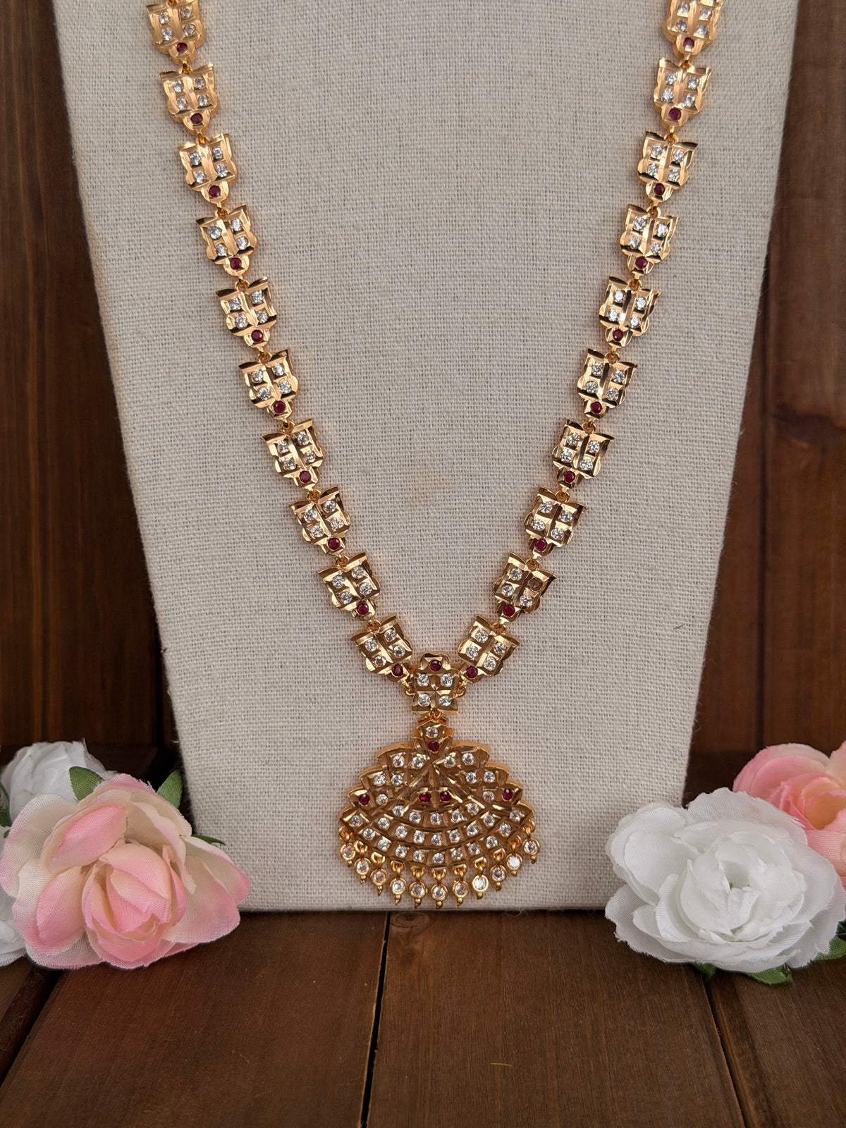 Impoun Long Necklace