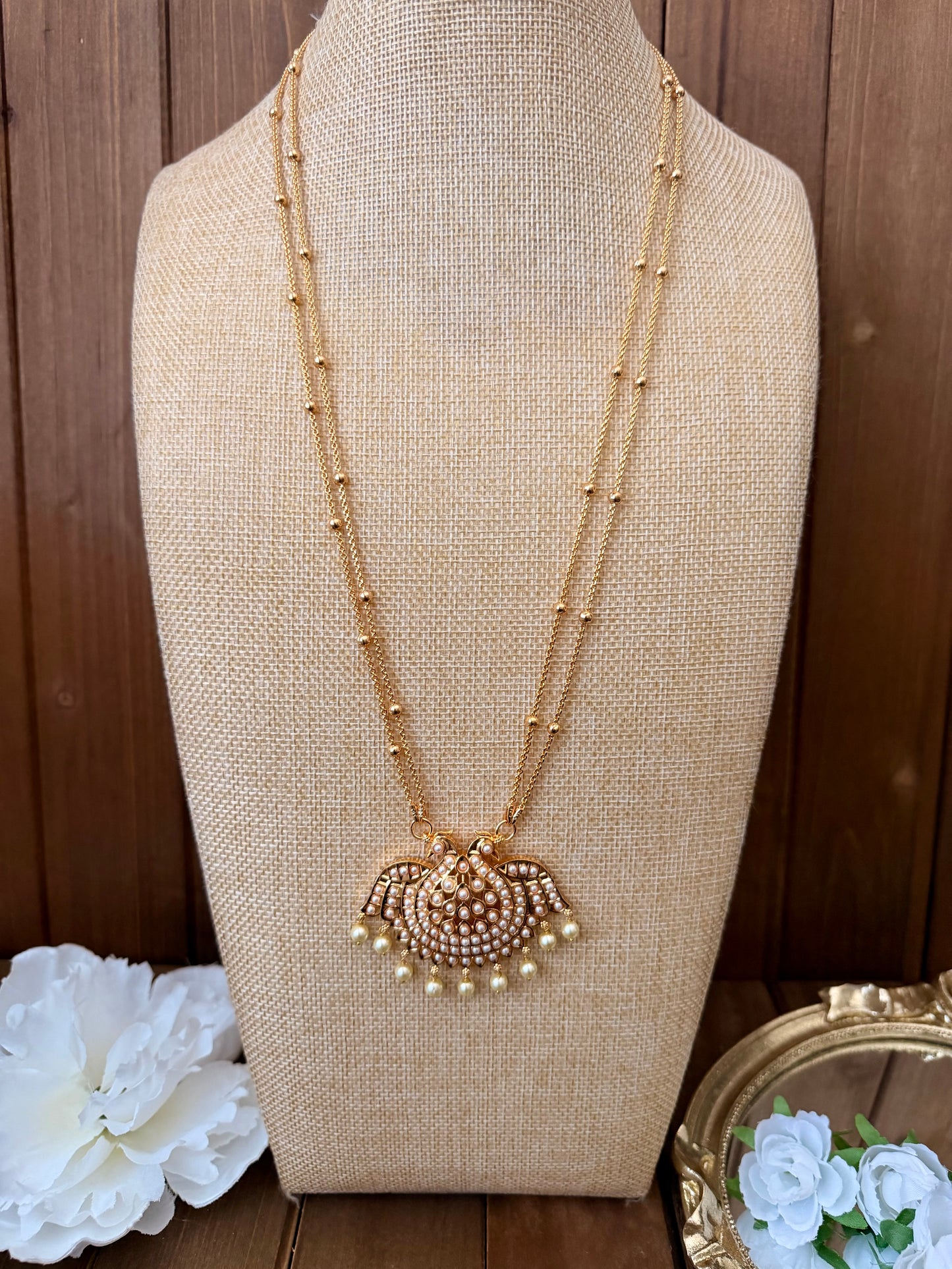 Impoun Pathakam Necklace