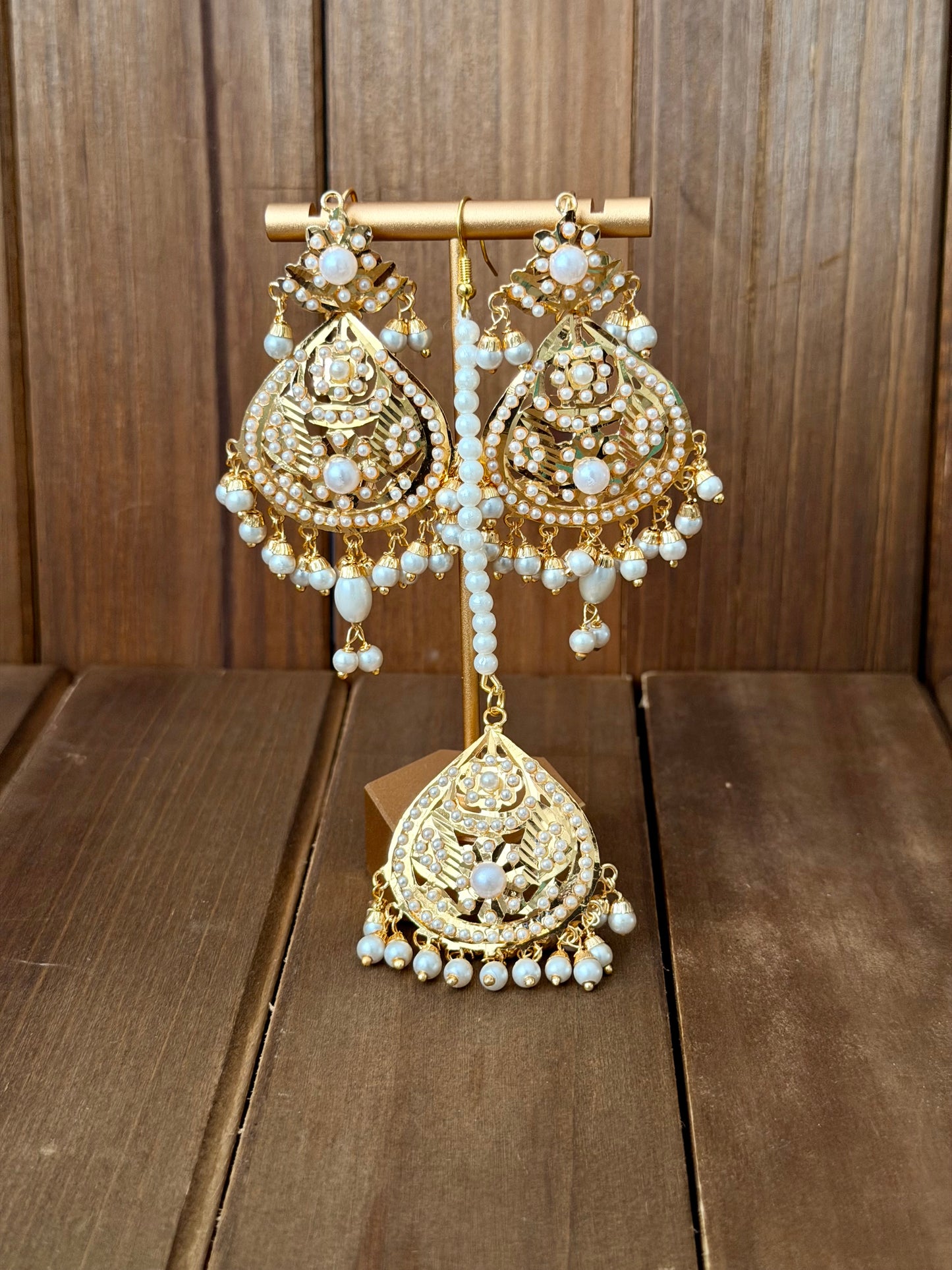 Jadau Tikka Set