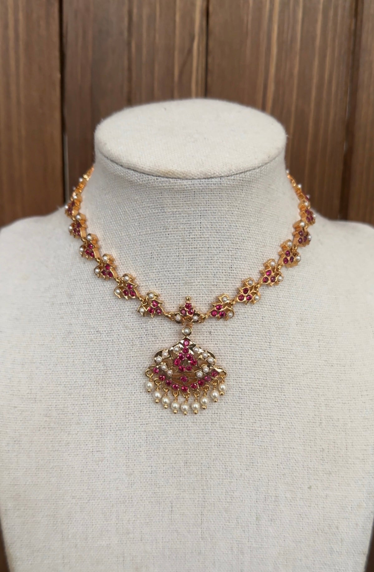 Impoun Necklace
