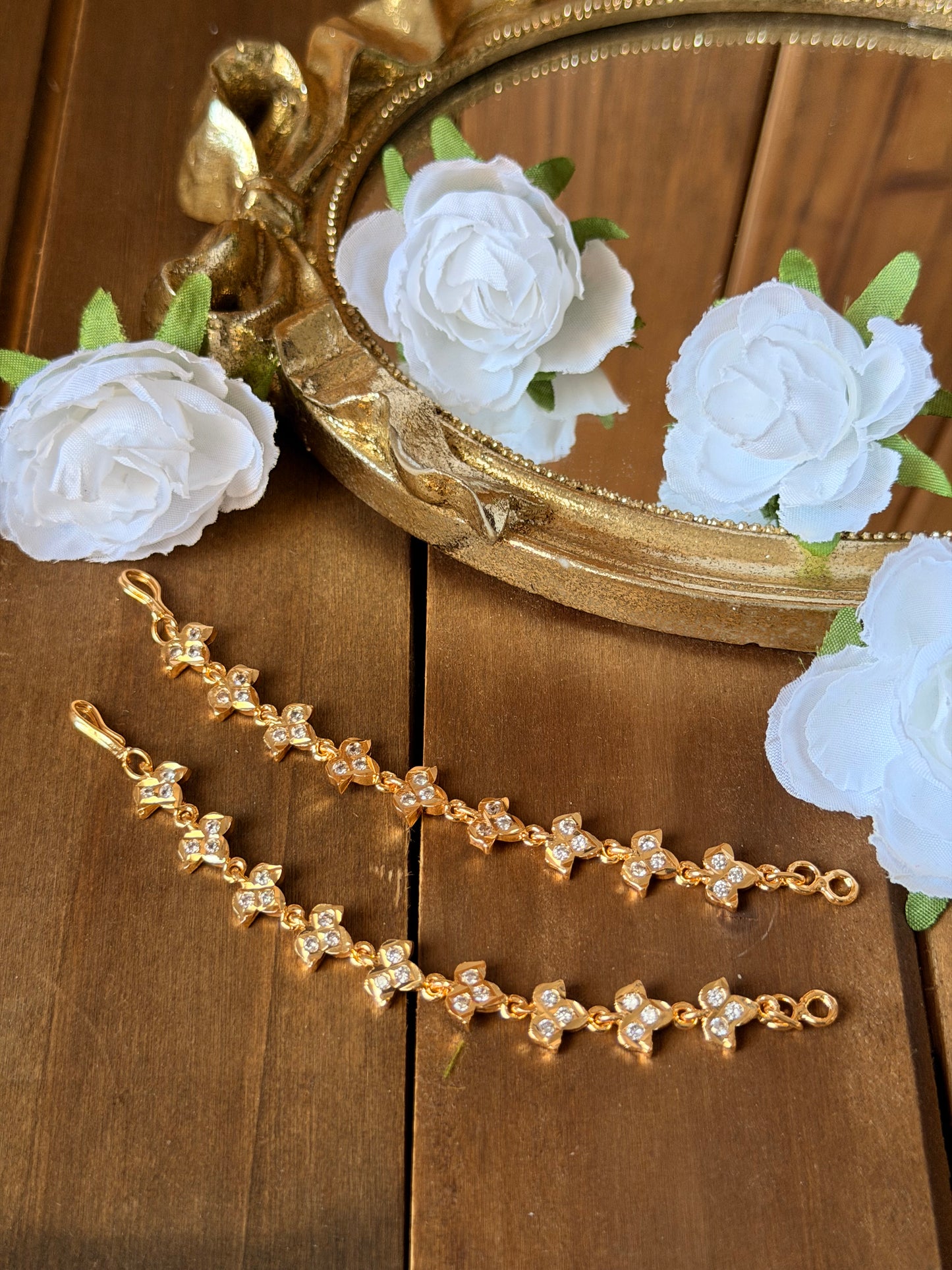 Impoun Ear Chain