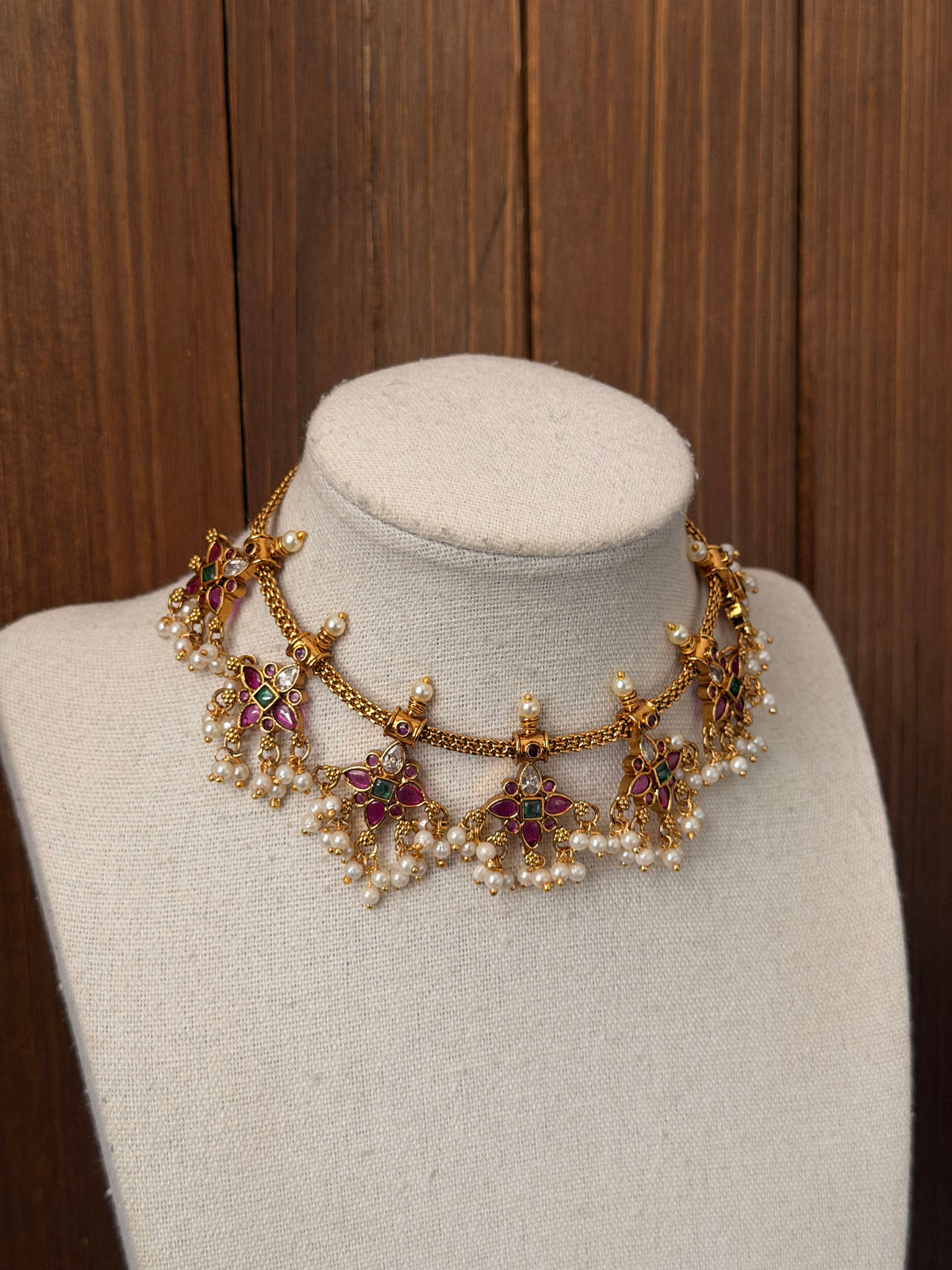 Kemp Floral Necklace Set