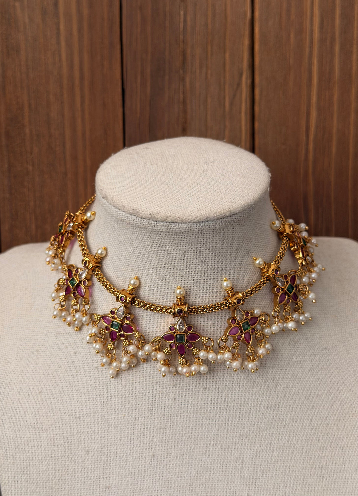 Kemp Floral Necklace Set