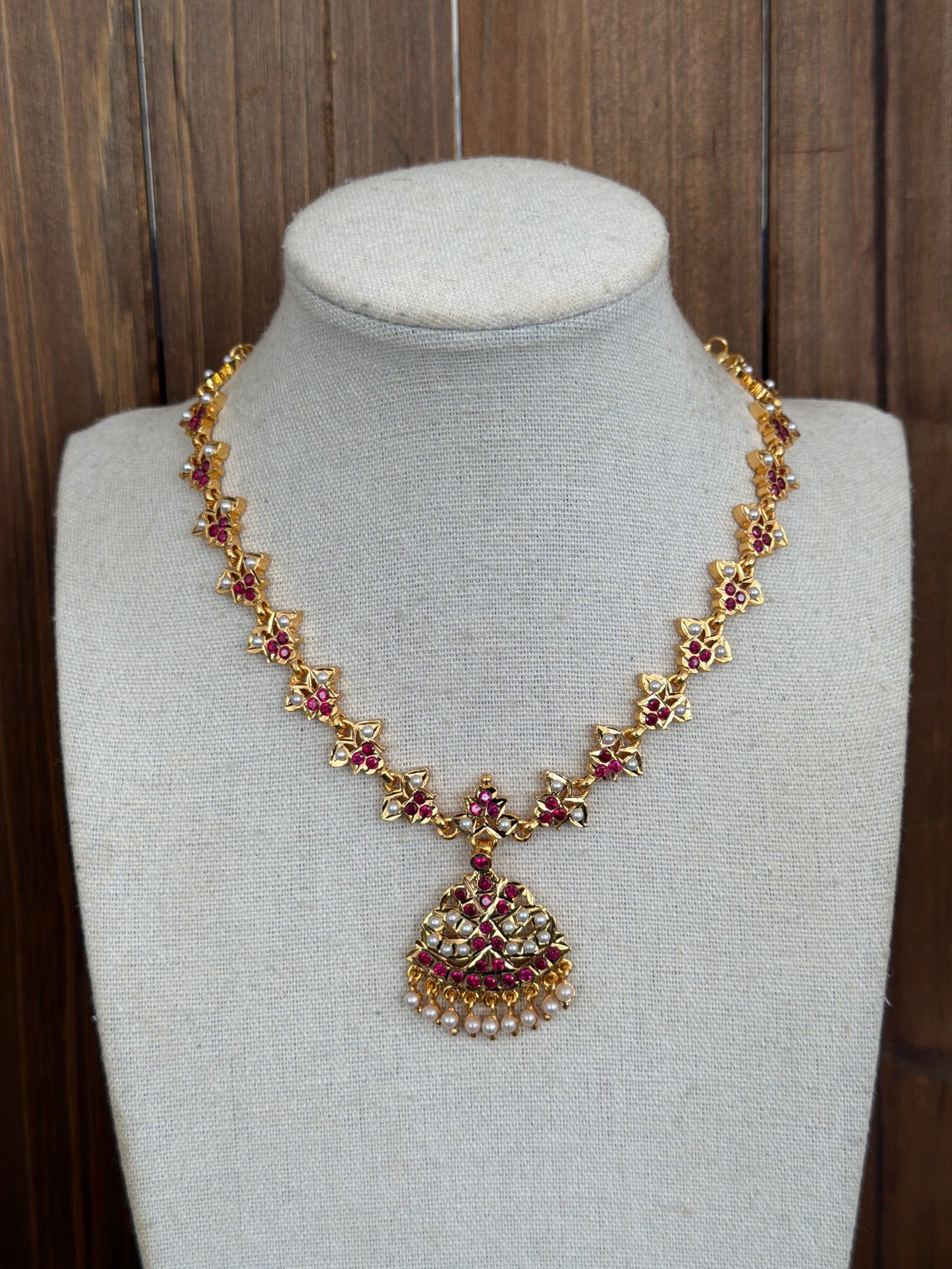 Magenta Impoun Necklace