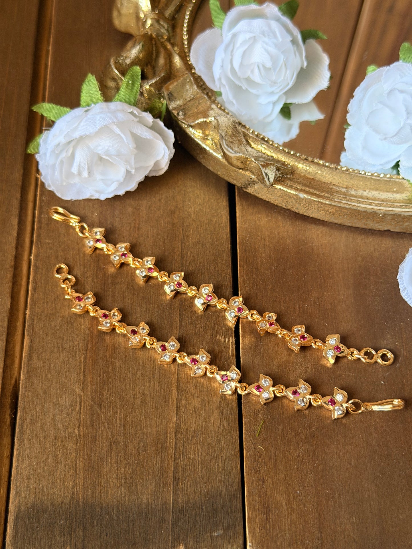 Impoun Ear Chain
