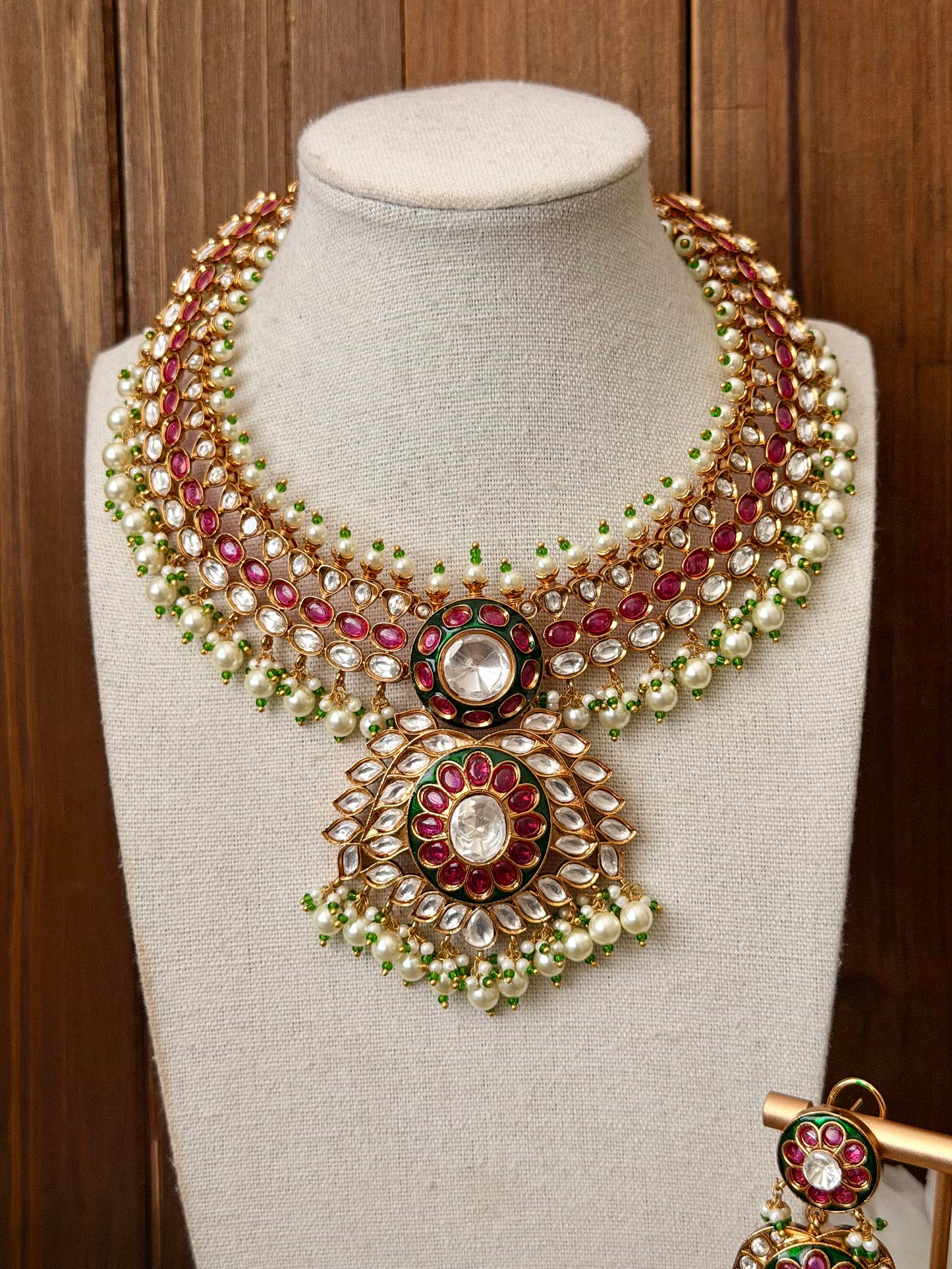Kundan Statement Set