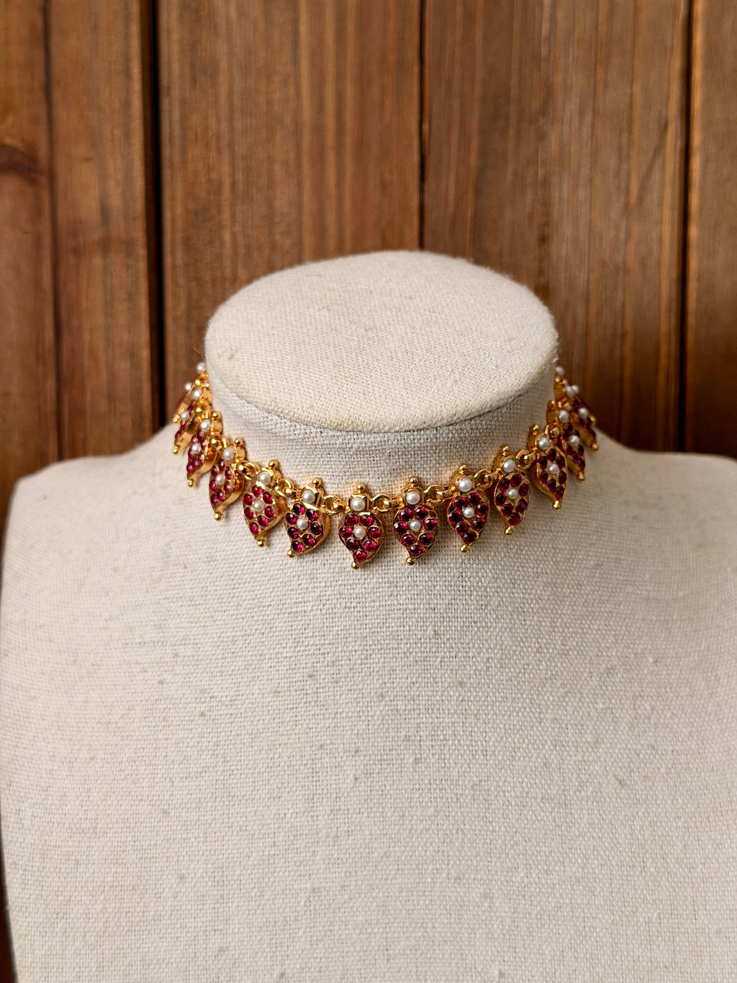 Mango panchaloham choker