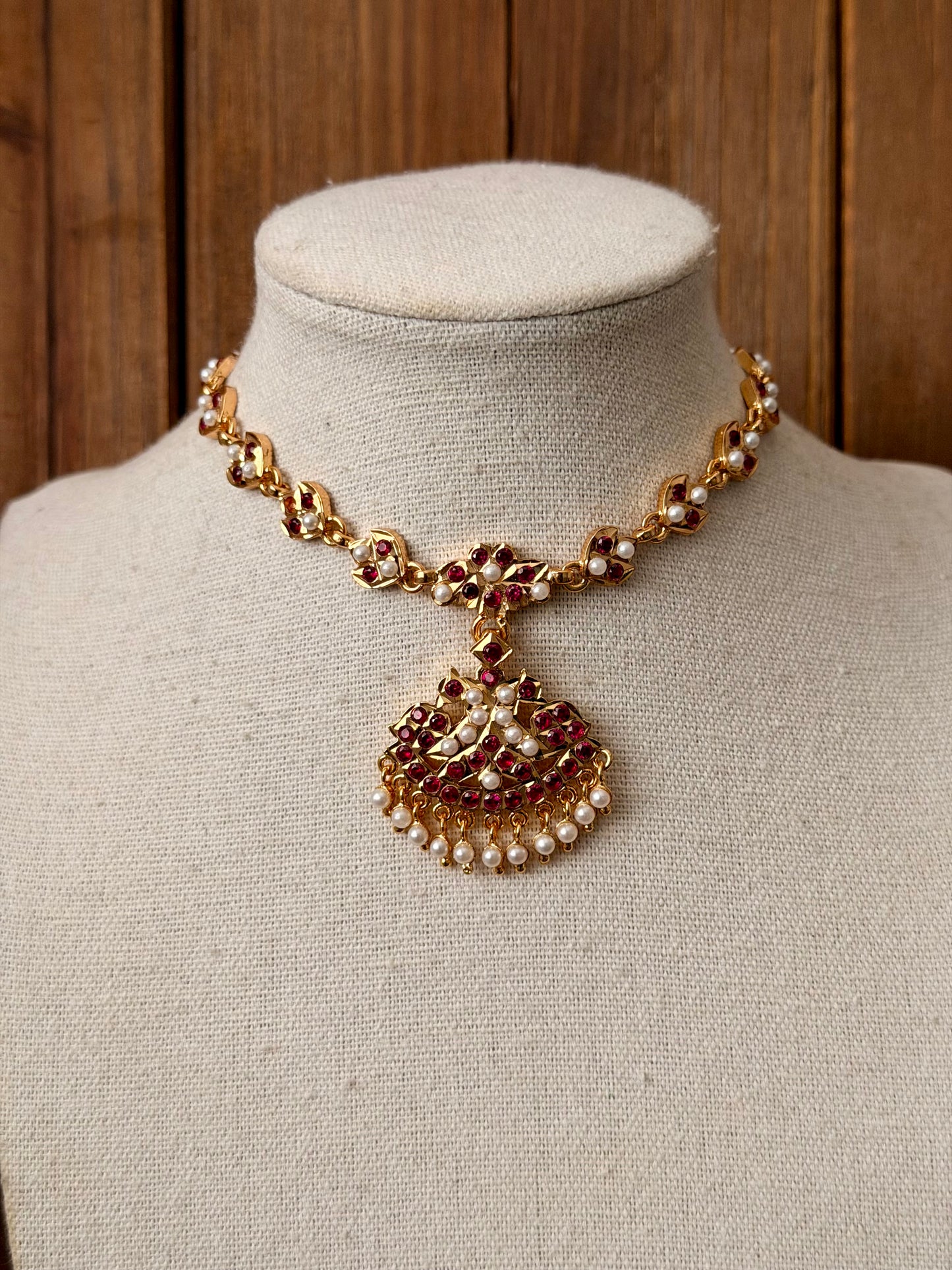Magenta Impoun Necklace