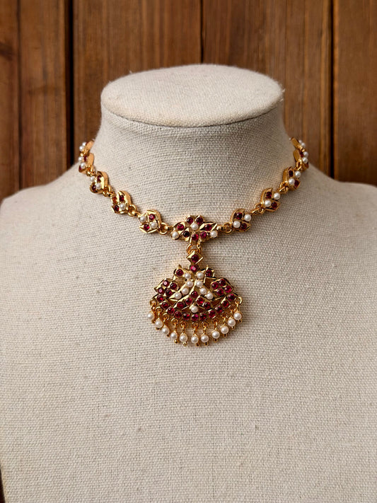 Magenta Impoun Necklace