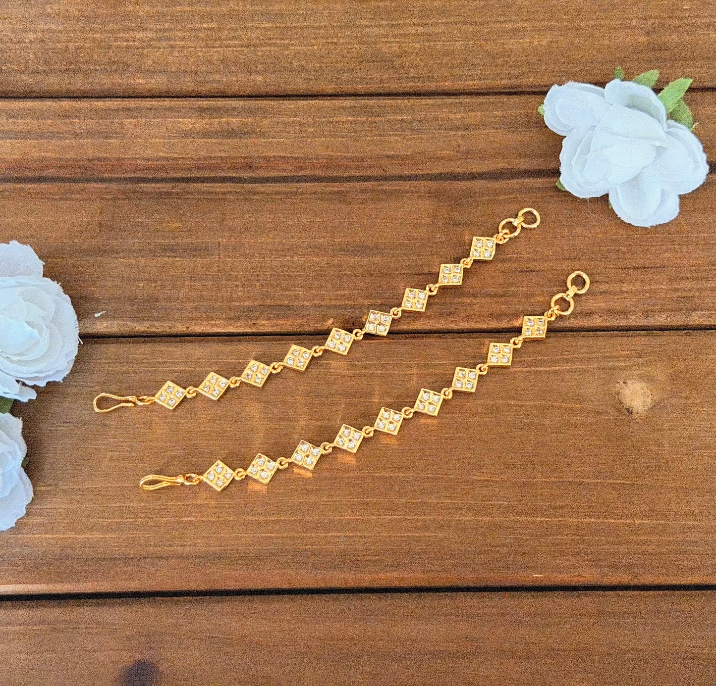 Impoun Ear Chain