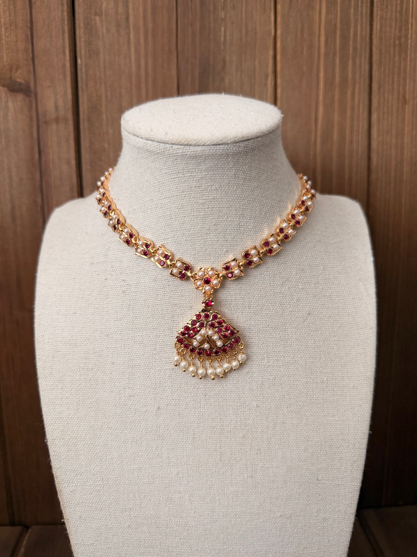 Magenta Impoun Necklace