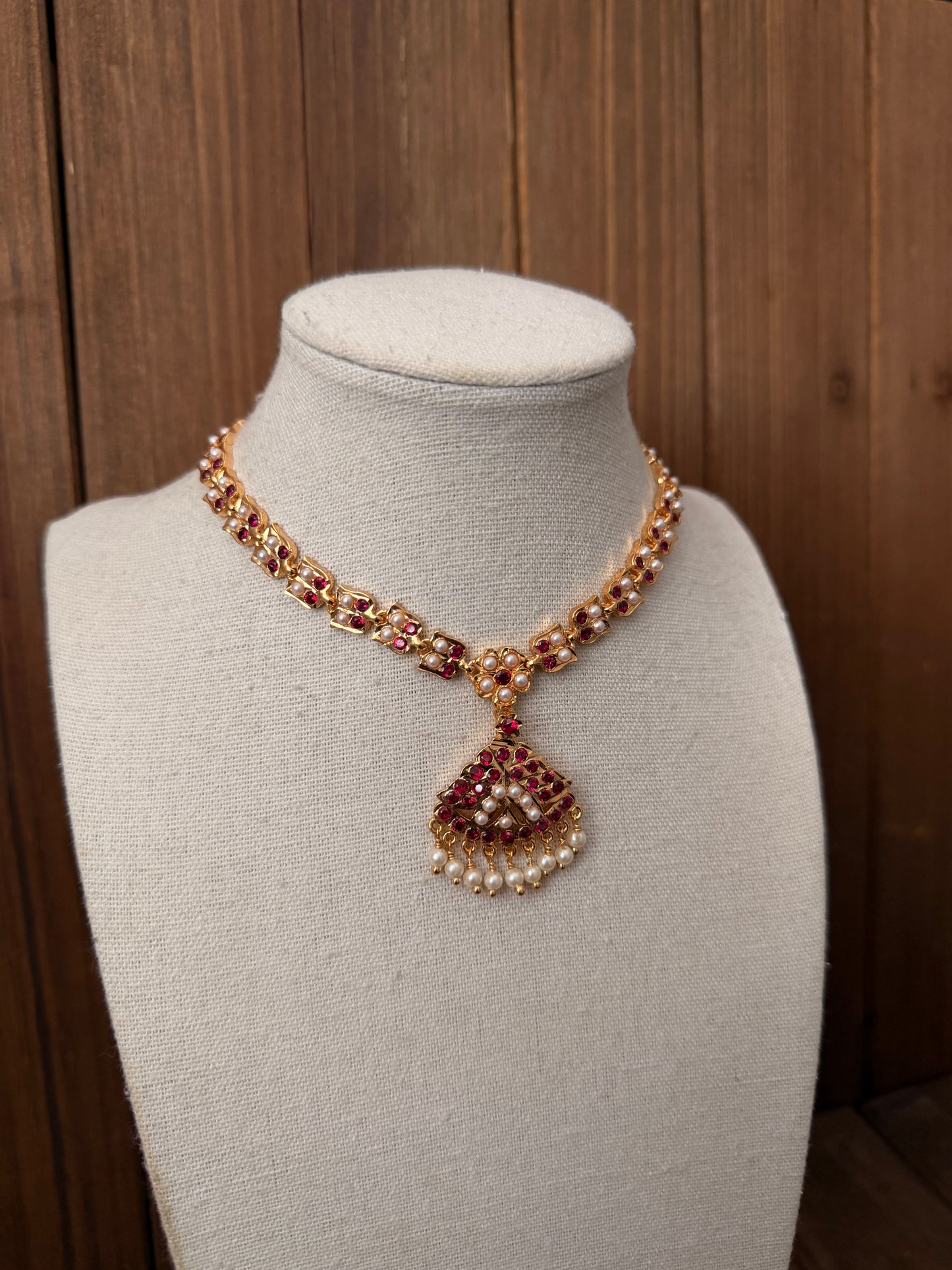 Magenta Impoun Necklace