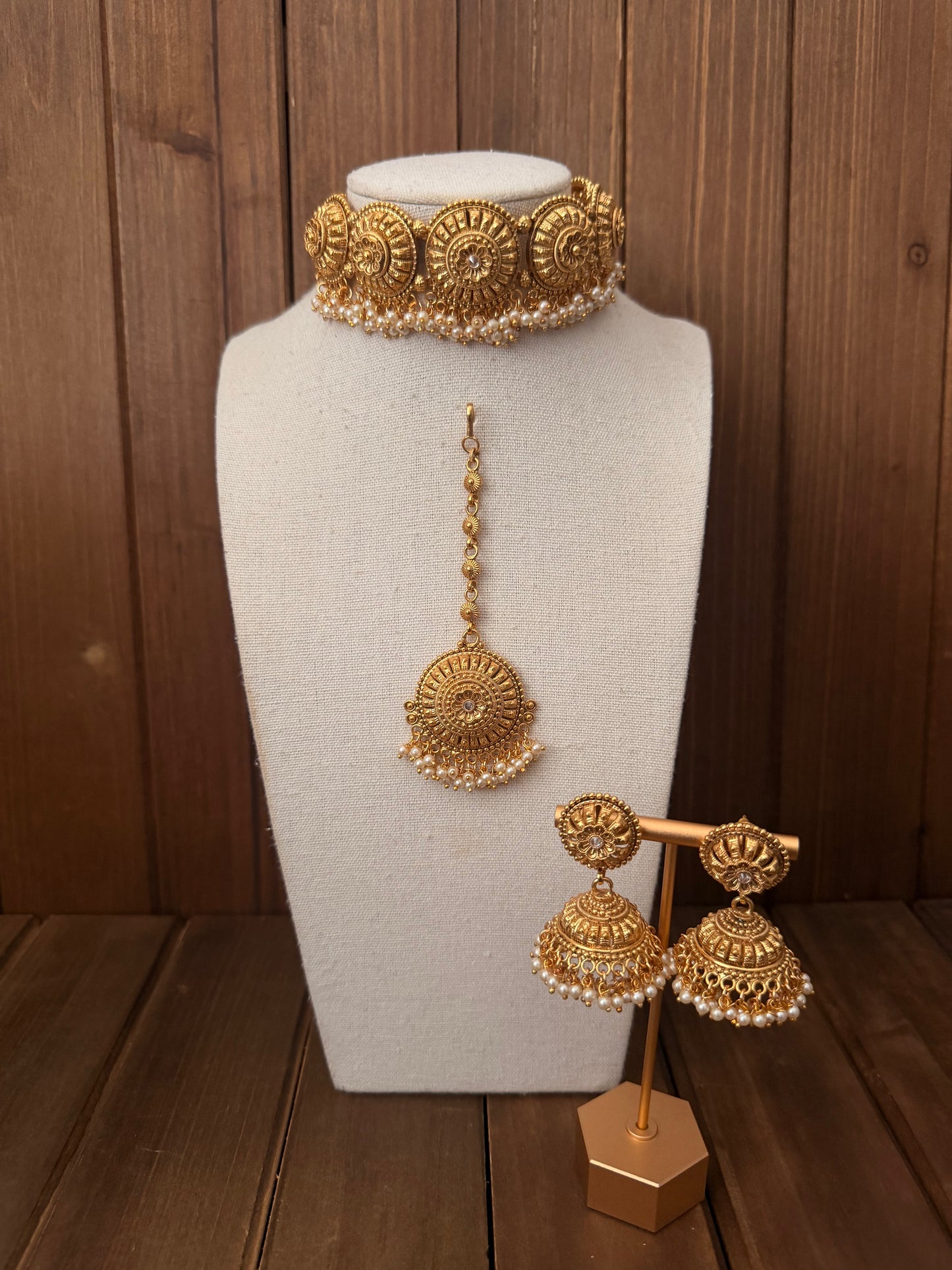 Antique Gold Choker Set