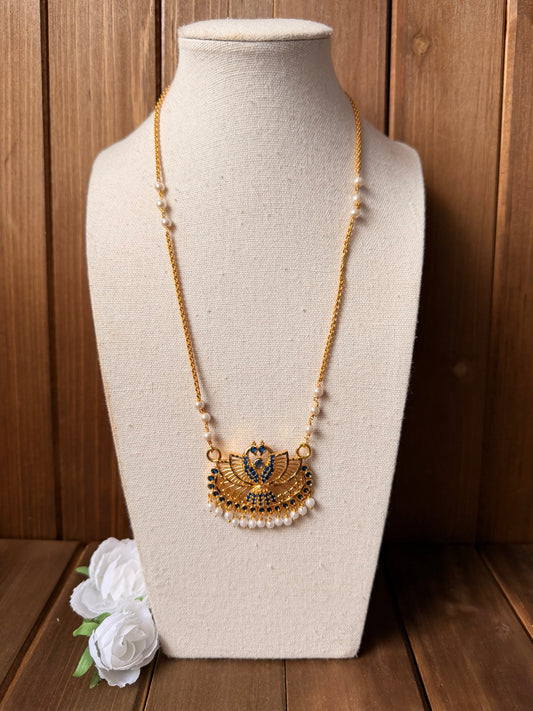 Impoun Pathakam Necklace
