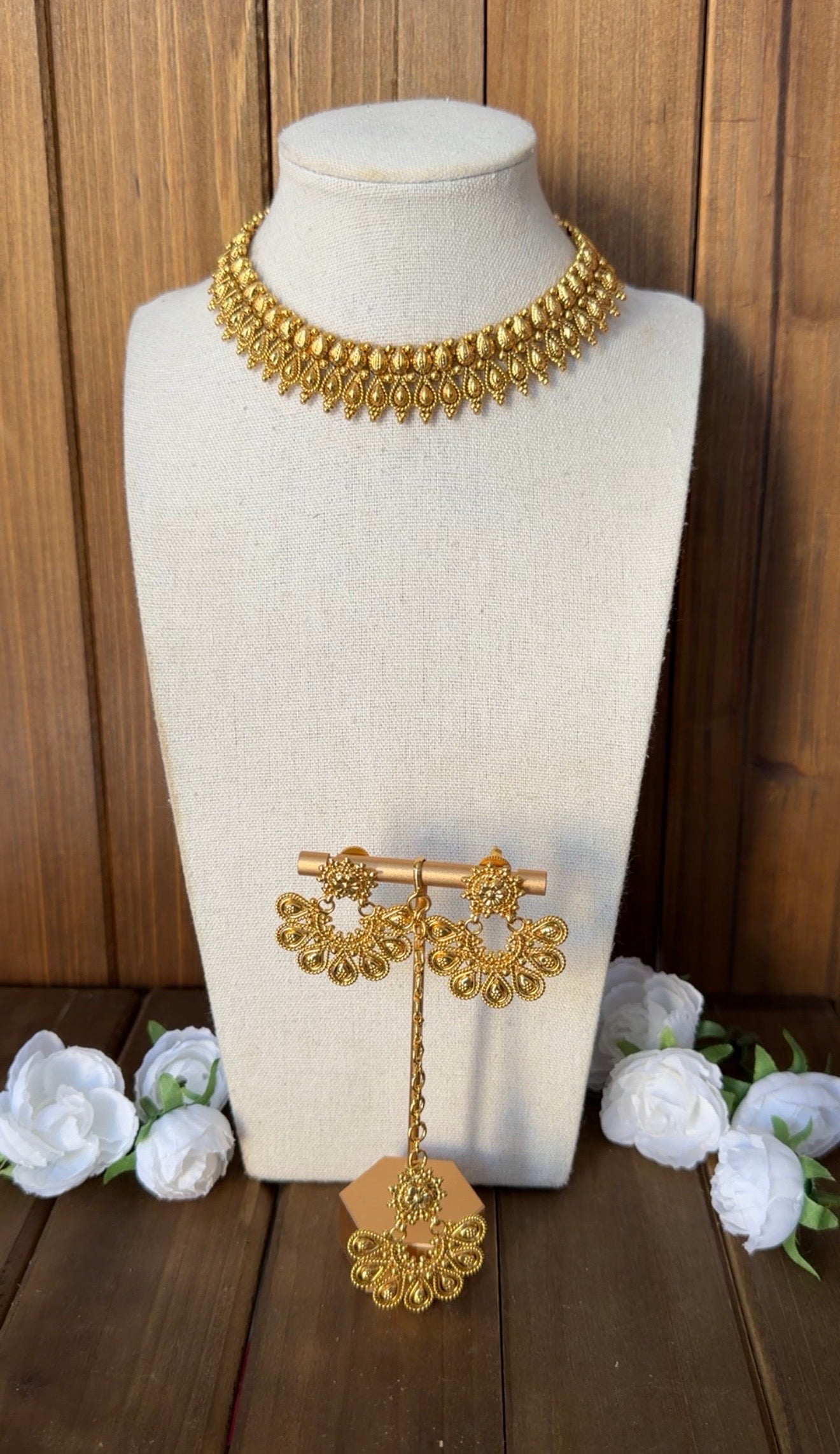 Antique Necklace Set