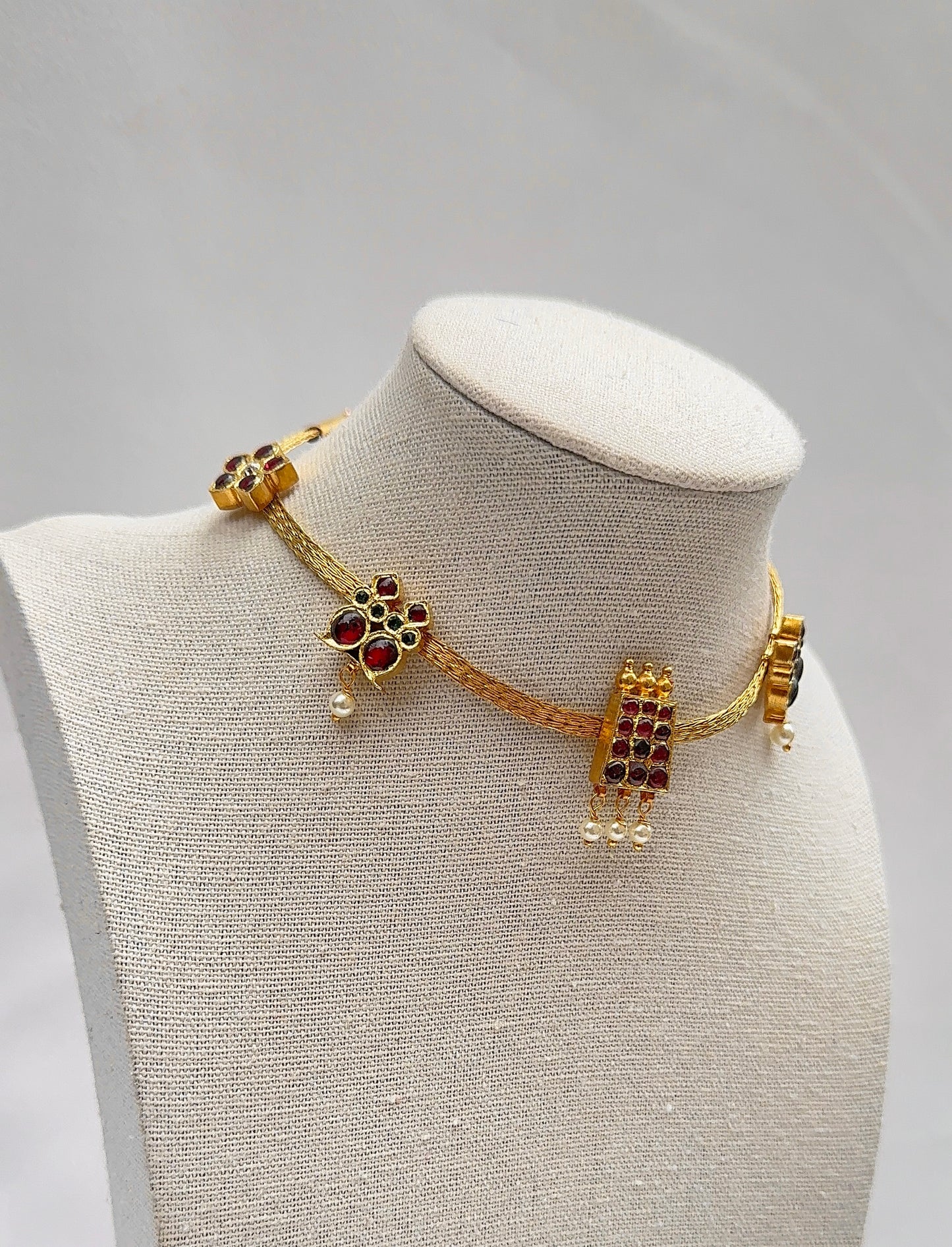 Araku Necklace with Earrings