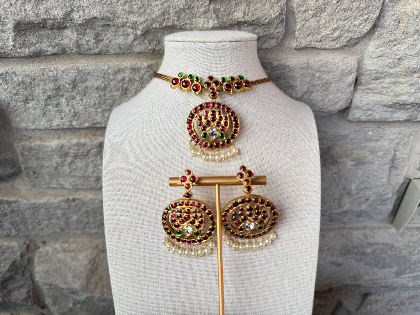 Araku Necklace Set