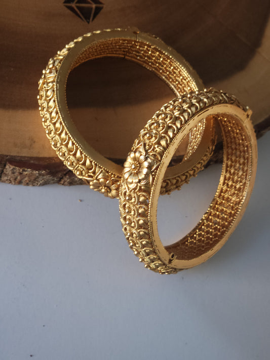 Temple Rajdwani finish Bangles