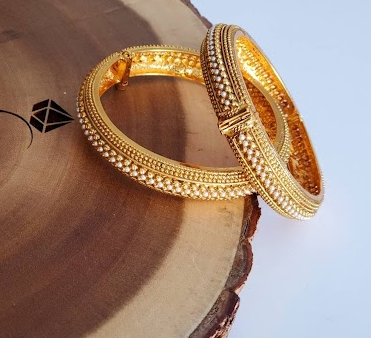 Gold with Pearl screw bangles